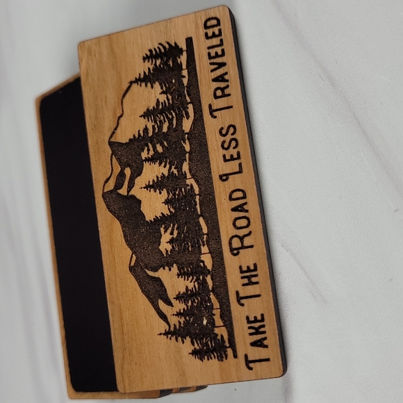 Cherry wood laser-cut mountain magnets - Picture 1 of 2